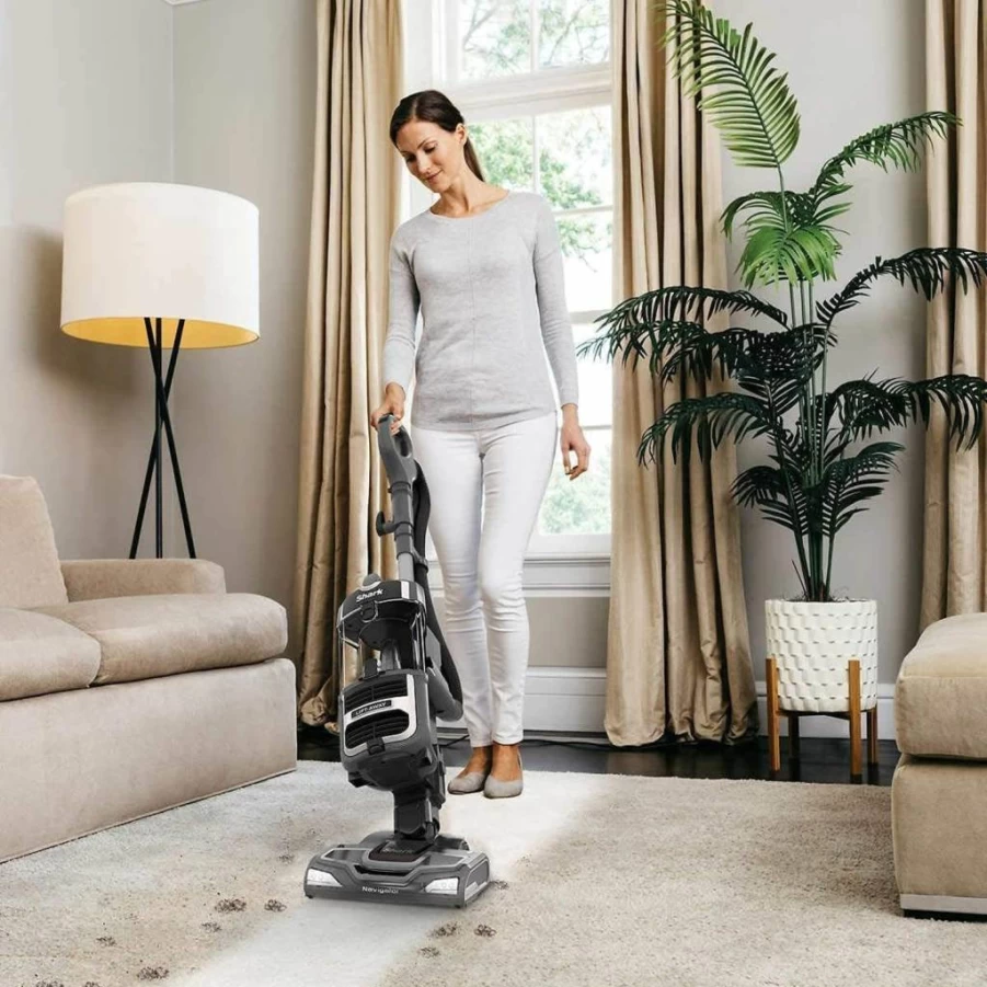 SHARK Navigator Lift-Away Professional NV650 Upright Vacuum Cleaner with HEPA Filter (Renewed)